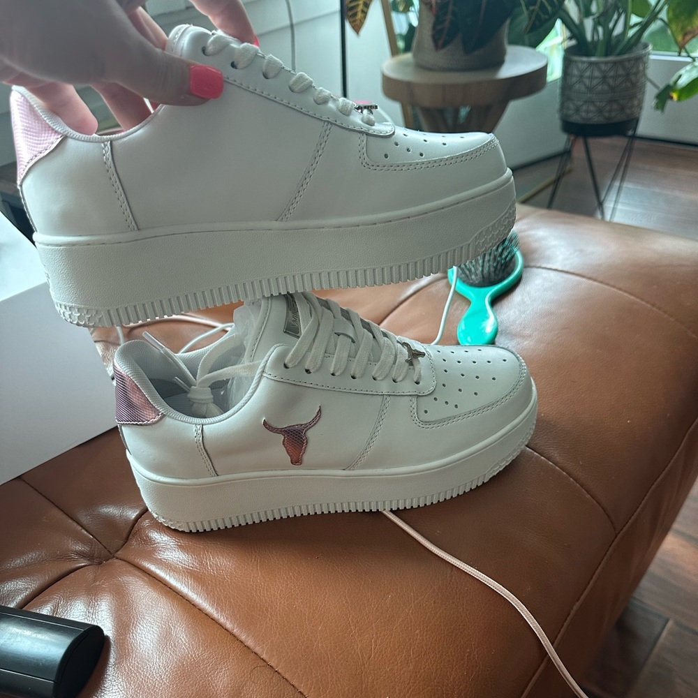 Windsor Smith Recharge Flatform Sneakers shoes. Size 9